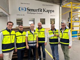 Abgeordnete aus Landtag und Bundestag sind beeindruckt von einem Hidden Champion