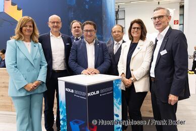 BayPapier-Rundgang mit Staatssekretär Gotthardt auf der Fachpack