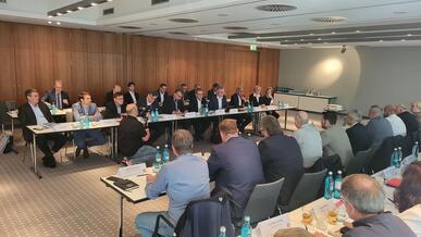 Beginn der Bundestarifverhandlungen Papier 2024 -Arbeitgeber fordern Schulterschluss der Sozialpartner