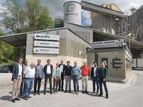 Erfolgreiches Energieeffizienznetzwerk „OBEN Stein Papier Chemie“ startet durch