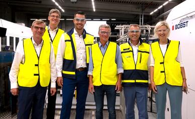 Europaabgeordnete Angelika Niebler und Landrat Bernd Sibler zu Besuch in Plattling bei Smurfit Kappa GmbH