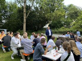 Netzwerkgrillen im BayPapier Verbandshaus: Ein voller Erfolg