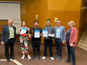 PMT-Messe – BayPapier prämiert Absolventen der Berufsschule Lindau