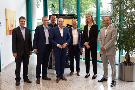 Pol. Dialog bei Papierwerk Landshut Mittler: Mittelstandsfreundliche Rahmenbedingungen gefordert